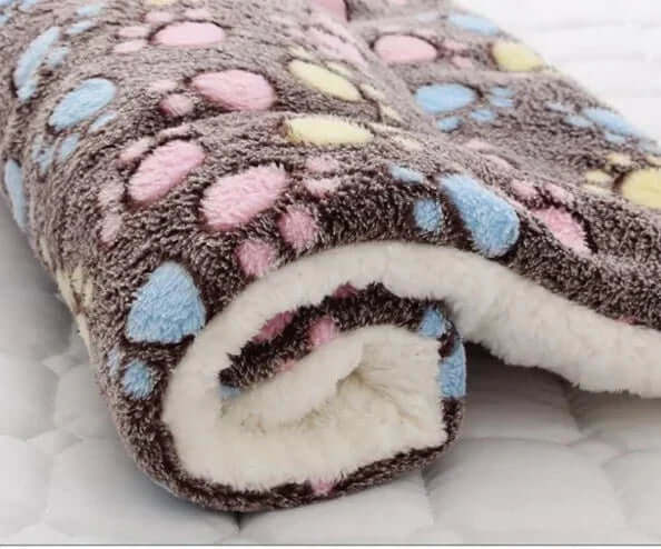 Cat Blanket Warm Soft Fleece – Cozy Snuggle Pet Throw